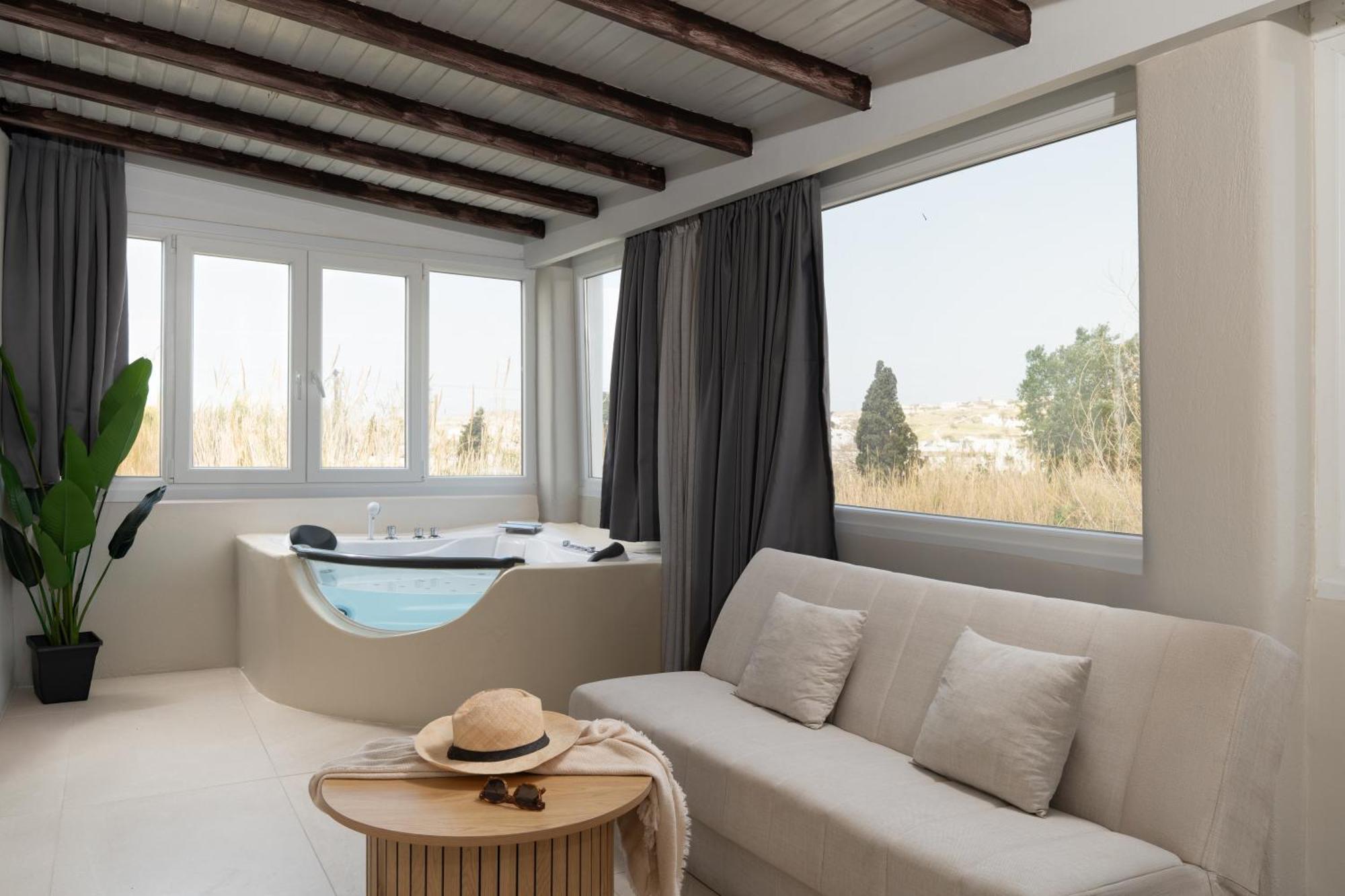 Hotel Paridian Elegant Living Páros Exteriér fotografie